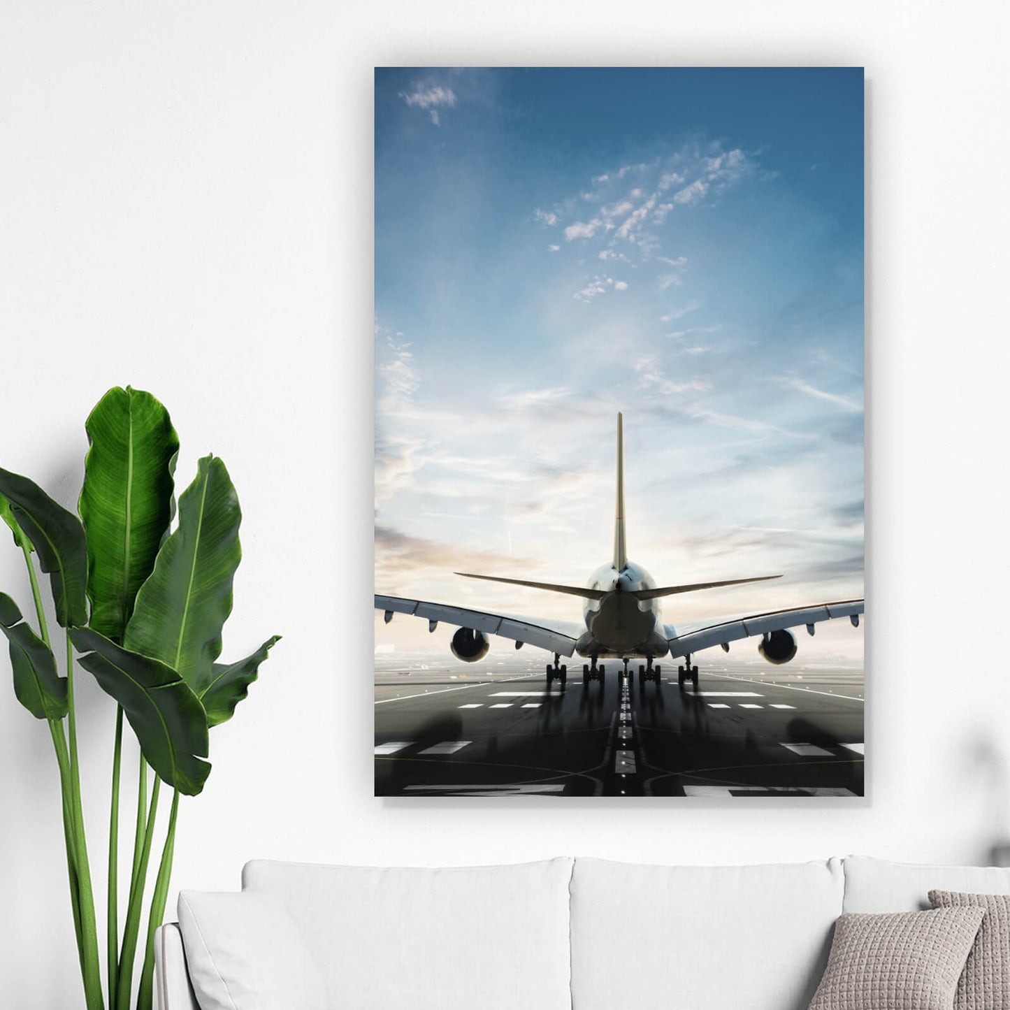 Leinwandbild Flugzeug auf der Startbahn Hochformat