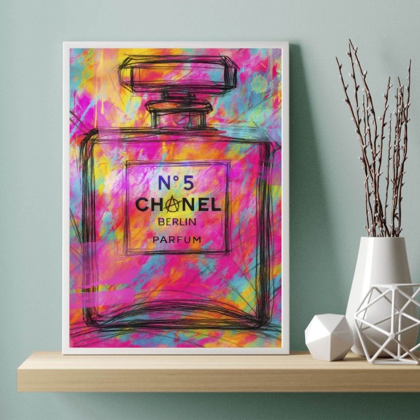 Poster Abstrakter Flacon eines Luxusparfums Hochformat