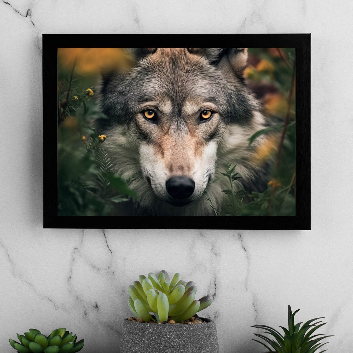 Poster Wolfportrait im Gestrüpp Querformat