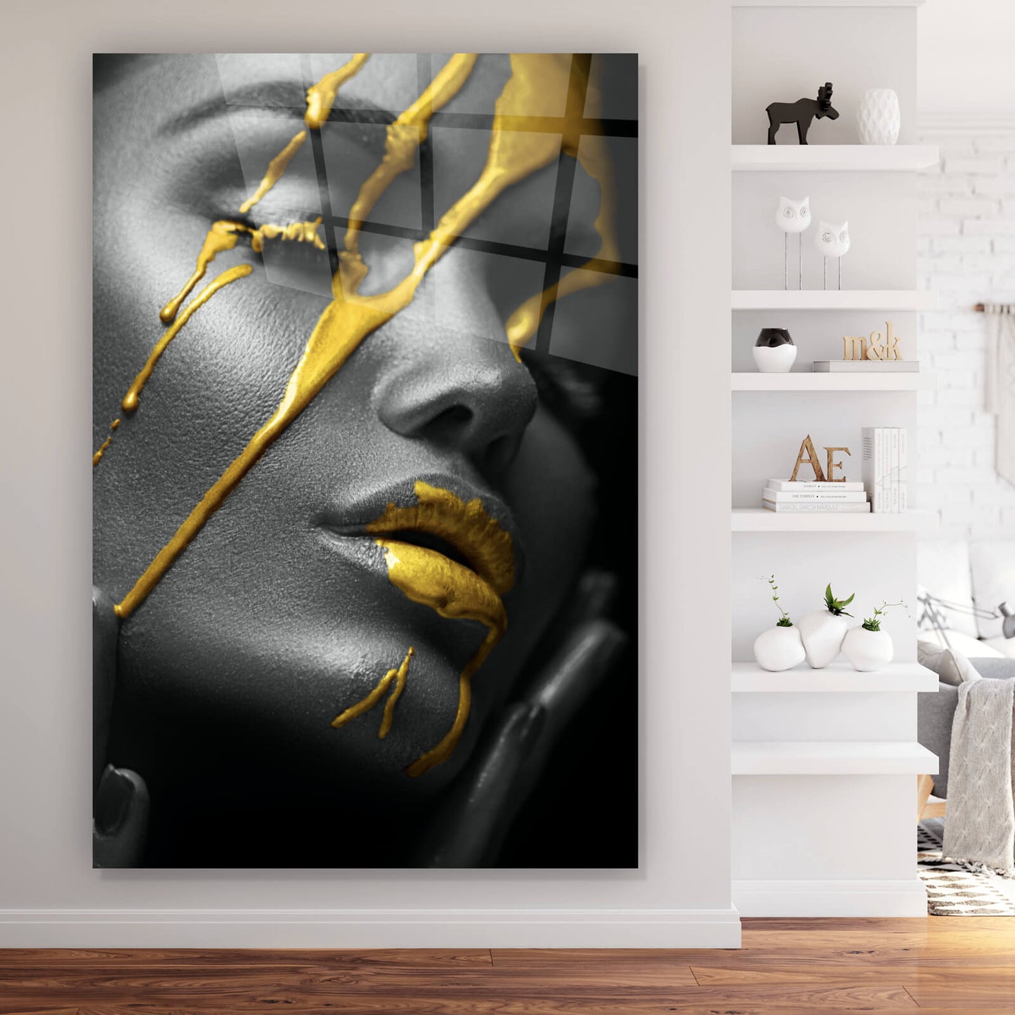 Acrylglasbild Frauengesicht mit Gold Hochformat
